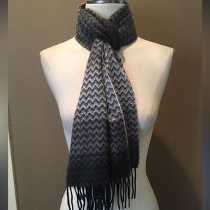 D&Y Chevron Fringe Scarf
